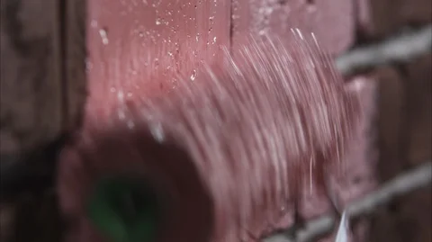 Paint a brick wall Vidéo 112106560