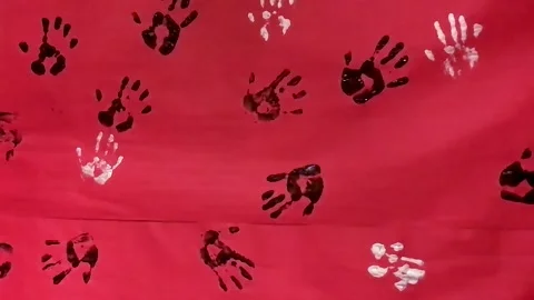 Paint Hands Zoom Out Video stock 289331103