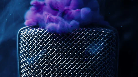 Paint spilling onto a microphone in water 스톡 동영상 130702640