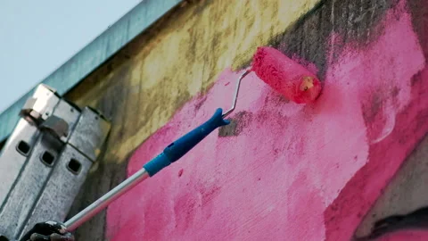 Paint the wall with pink paint Stock Footage 155078921
