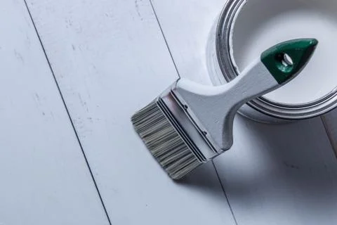 Paintbrush on the paint can Foto stock