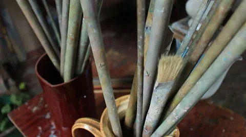 Paintbrushes tilt up. Vídeo Stock 50615898