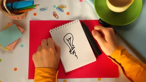 Painted Bulb, idea or energy concept 動画素材 72189546