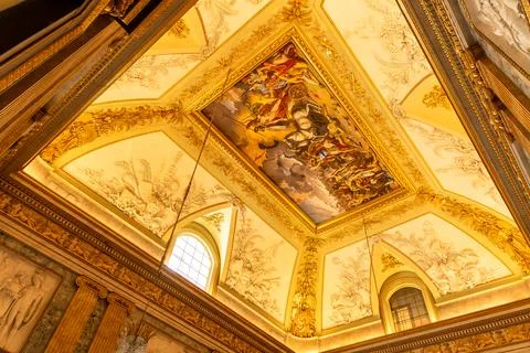 Painted ceiling in Royal Palace of Caserta Фото