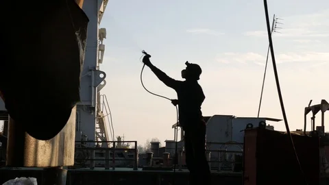 Painter at the dock Video stock 87085923