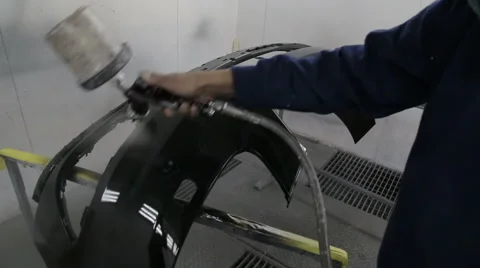 Painting a car using airbrush Stock Footage 62407128