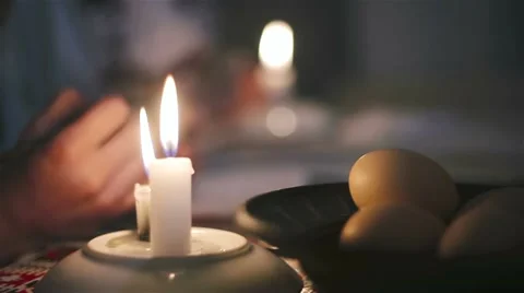 Painting on Easter egg by the sketch Video stock 61845674