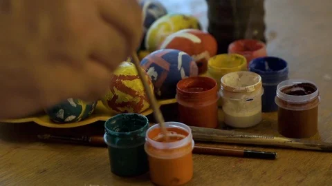 Painting Easter eggs Stock Footage 101433915