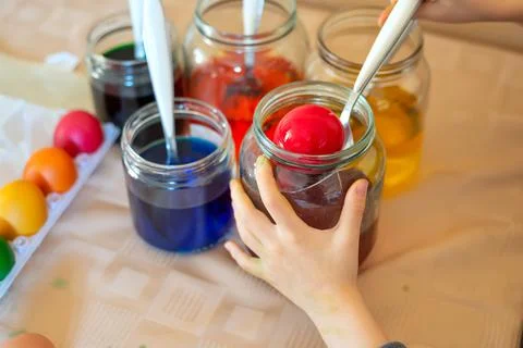 Painting Easter eggs Fotos de archivo