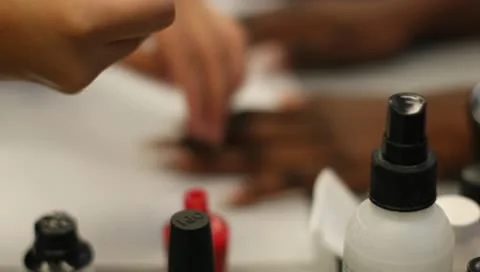 Painting nails Vídeo Stock 10679352