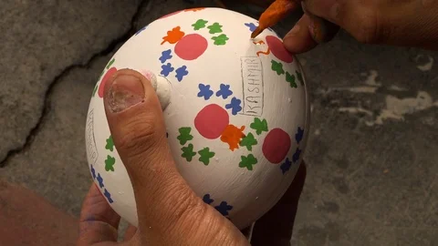 Painting a pattern on a Kasmir powder box Stock Footage 107612809