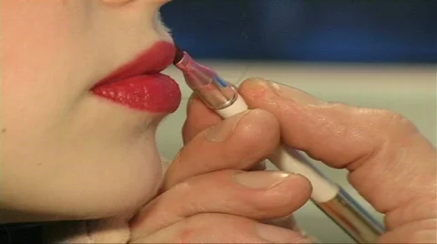 Painting red lips 스톡 동영상 374621