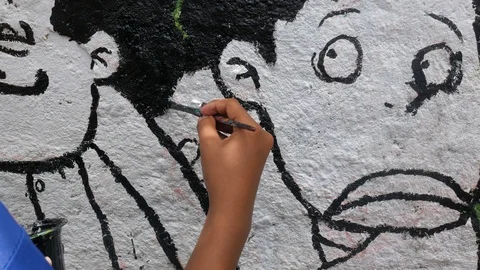 Painting The Wall Stock-Footage 109825108