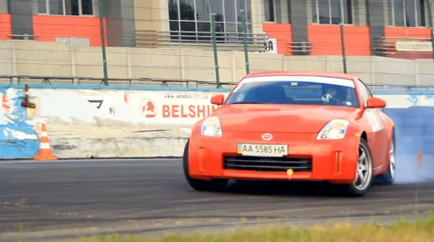 Pair Car Race on the Racetrack Video stock 68140885