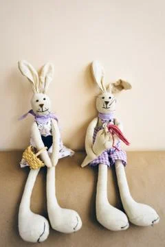 A pair of handmade Easter rabbits made of cloth Foto stock