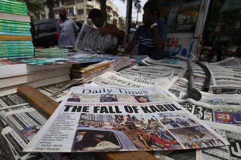 Pakistani people react over the news of the Taliban taking over Kabul, Karachi,  Foto stock