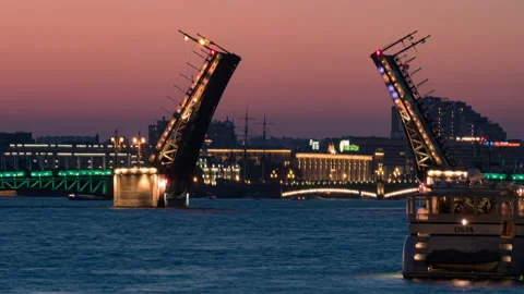 The Palace Bridge in front of Peter and Paul fortress at white night. Stock Footage 176191219