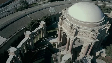 Palace of Fine Arts Orbit Tracking San Francisco Skyline 動画素材 71180357