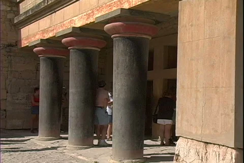 Palace Tourists Enter Video stock 819407