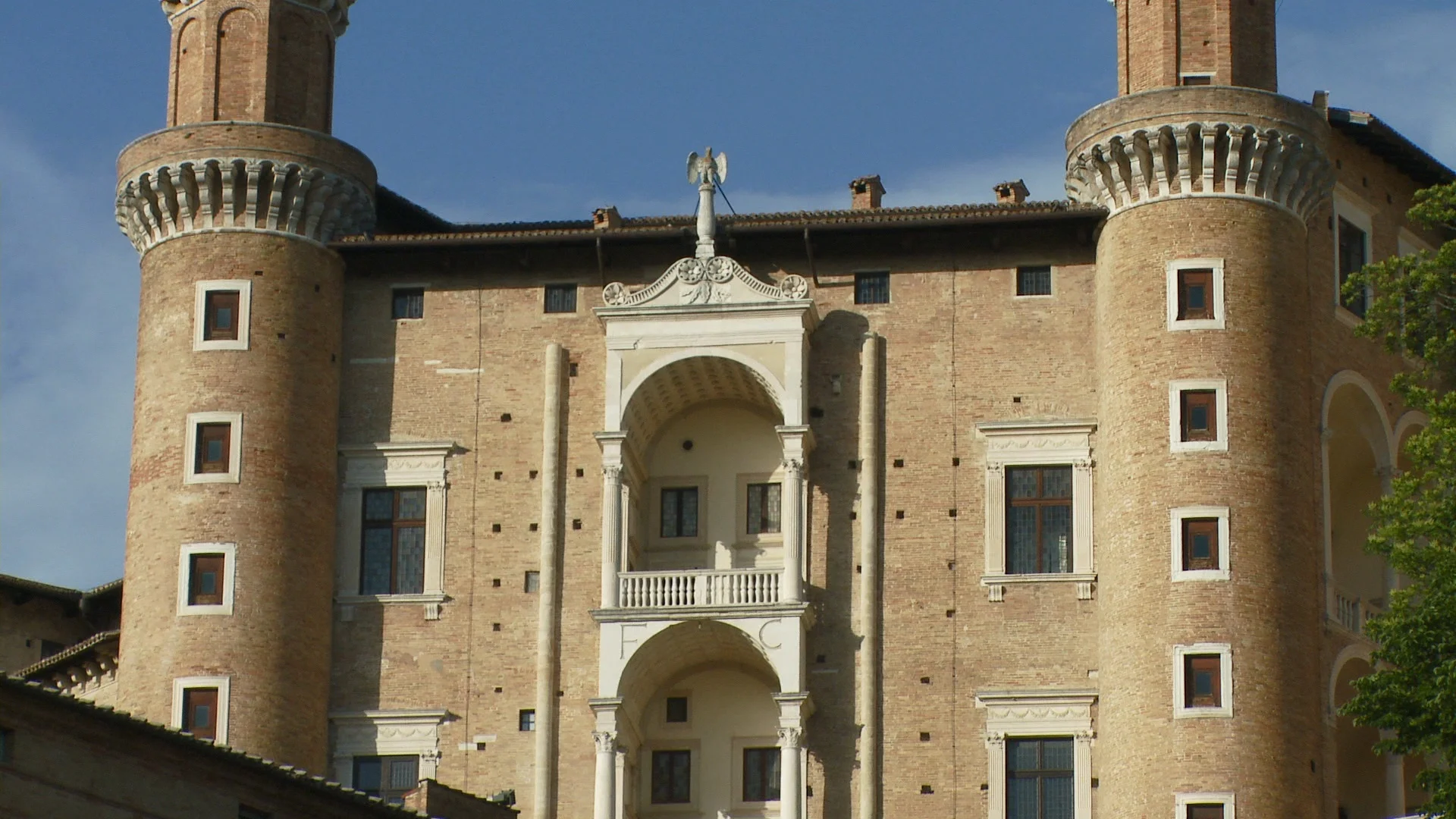 Palazzo Ducale Ducal Palace, Urbino, Italy Zoom Back From, 54% OFF