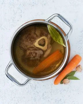 Paleo bone broth diet, beef meat soup. Low-carb food, keto recipe. Foto stock