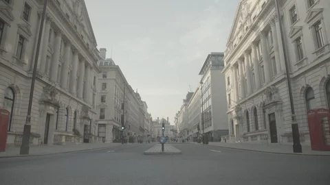 Pall Mall during Coronavirus Lockdown - London (4K SLOG2) Stock Footage 128380789