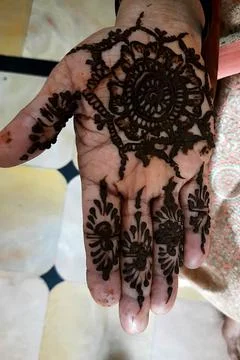 Palm Painted with Mehandi Paste Foto stock