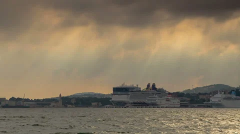 Palma de Mallorca harbor track left time lapse Stock Footage 31907191