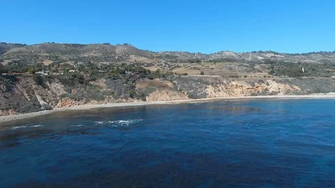 Palos Verdes - Fly Back Towards Houses on Cliff 4K Video stock 93167789