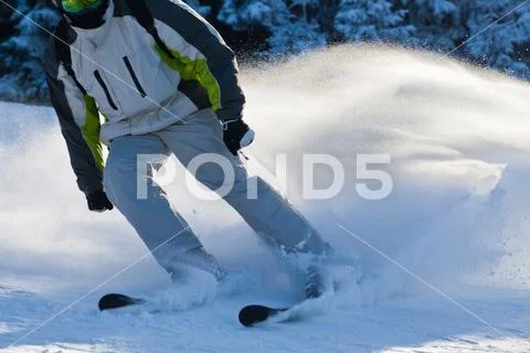 PALTINIS, ROMANIA - JANUARY 24, 2018: Unidentified skier on ski slope on Janu Stock Photos