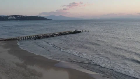 Pamujak beach is located next to the ancient city of Ephesus filming from a Vidéo 310495141