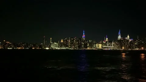 Pan across manhattan at night Stock Footage 164553902