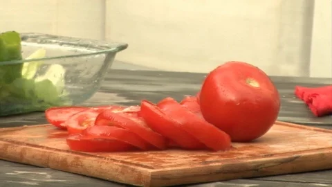 Pan across meal on table 動画素材 95609103