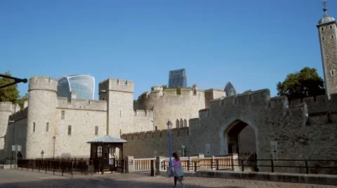 Pan across the river side frontage of the Tower of London Stock-Footage 55921594