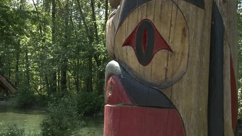 Pan up and closeup of totem pole Video stock 75276764