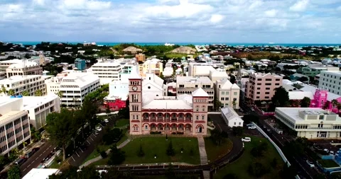 Pan back on governance building Stock Footage 220540920