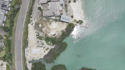 Pan up from beach to skyline 動画素材 335423626