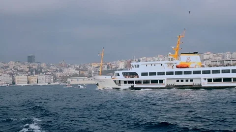 Pan from boat on Istambul Video stock 103287773