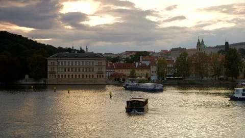 Pan to Charles Bridge in Prague Stock Footage 81159451