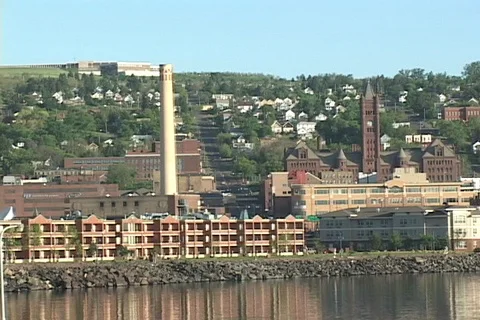 Pan city of Duluth MN from harbor Stock Footage 124673094