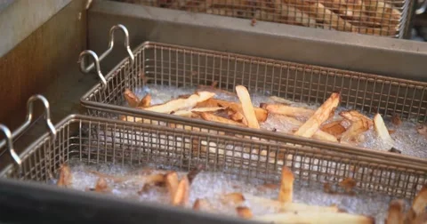 Pan deep fryer Stock-Footage 57116616