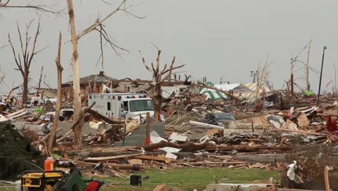 Pan of Destruction from Tornado (HD) c Vidéo 5434685