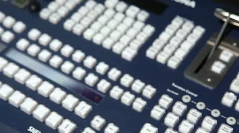 Pan Down a Switcher to T-Bar Vídeos de archivo 10688627