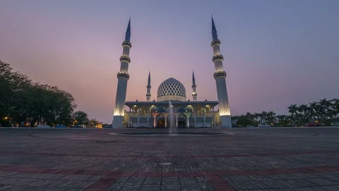 Pan Down View of Selangor State Mosque, also known as the Blue Mosque. Video stock 106799715