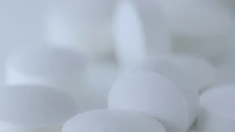 Pan down to White Pills Vidéo 69842780