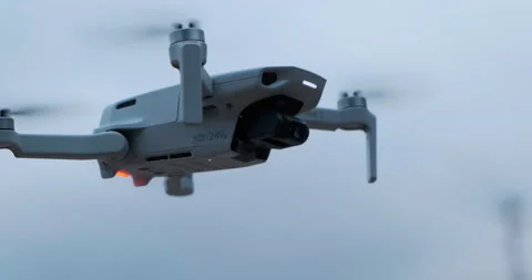 Pan - Drone DJI Mavic Mini rotating broll Stock Footage 175665573