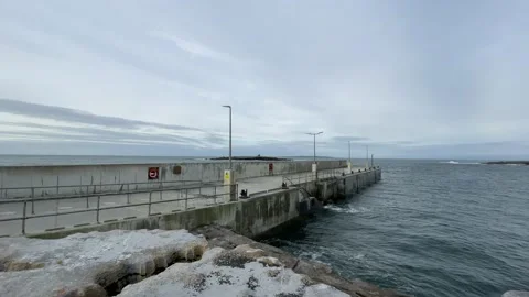 Pan Of Empty Doolin Pier 스톡 동영상 142900042