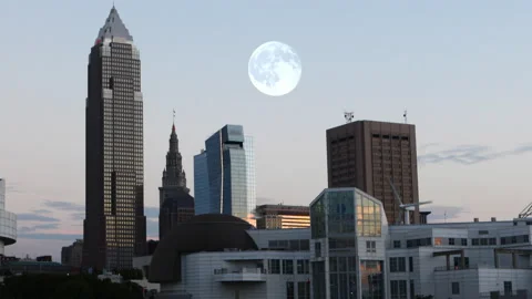 Pan of full moon rising over Cleveland, Ohio, United States, exclusive timela Stock Footage 171415315