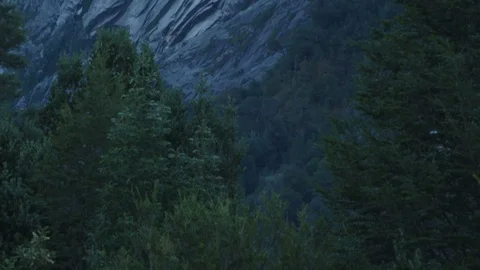 Pan Up Granite Rock Mountain Face in Cochamo Patagonia, Chile Vidéo 70452383