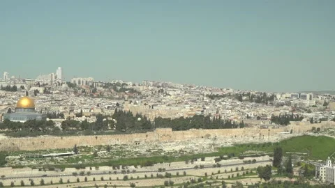 Pan of the holy city of Jerusalem Stock Footage 145867287